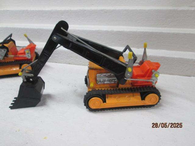 BANDAL -EXCAVATOR & BULLDOZER