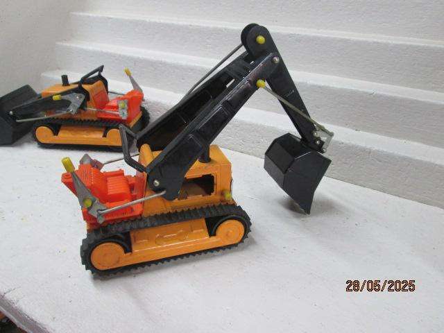 BANDAL -EXCAVATOR & BULLDOZER