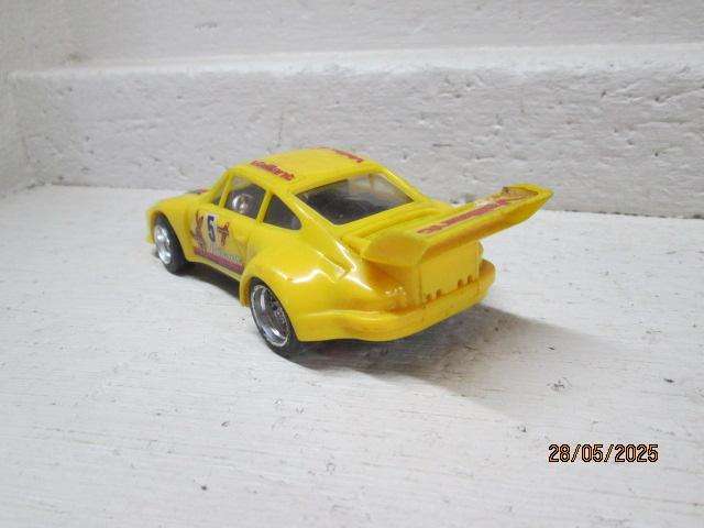 YELLOW PORSCHE - VAILLANT