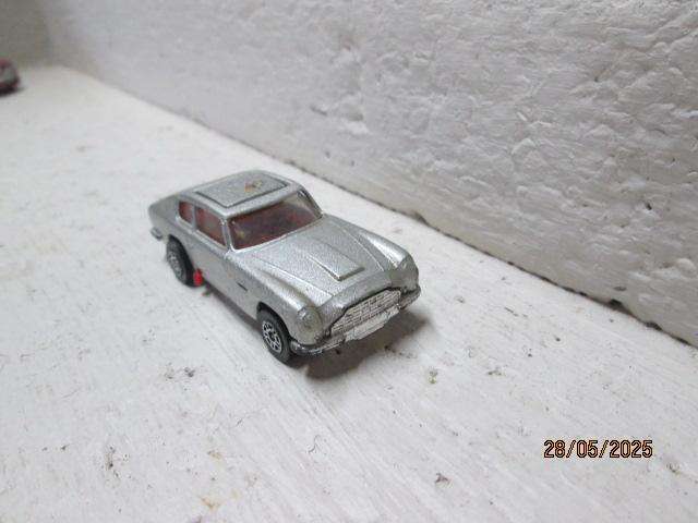 CORGI - ASTON MARTIN DB6 007 MODEL