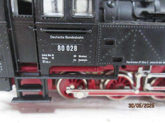 HO SCALE - ROCO - 0-6-0 STEAM LOCOMOTIVE - BOXED