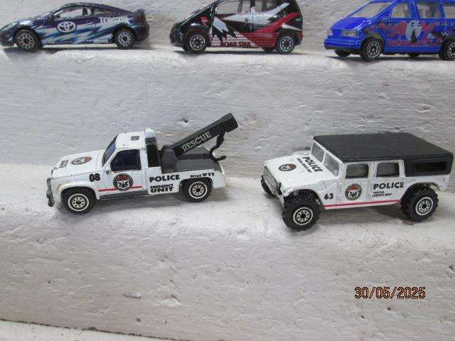 DIE CAST - VARIOUS MODELS- X7
