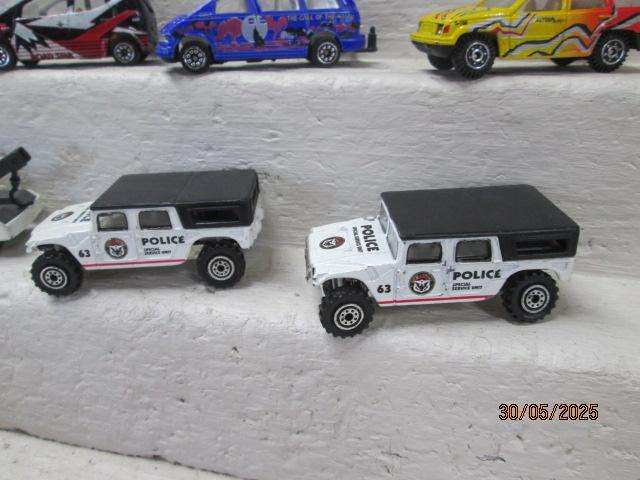 DIE CAST - VARIOUS MODELS- X7