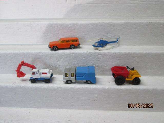 DIE CAST - CORGI JUNIORS - VARIOUS VEHICLES - X5