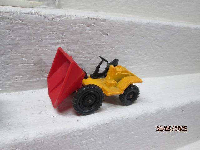 DIE CAST - CORGI JUNIORS - VARIOUS VEHICLES - X5