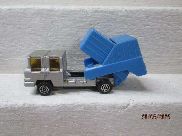 DIE CAST - CORGI JUNIORS - VARIOUS VEHICLES - X5
