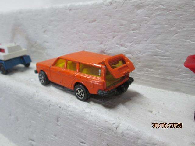 DIE CAST - CORGI JUNIORS - VARIOUS VEHICLES - X5