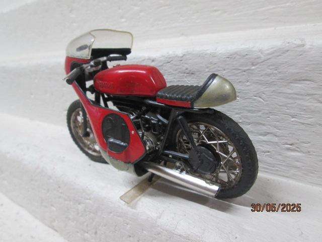 1:16 SCALE - PYRO - YAMAHA DAYTONA WINNER - KIT - BOXED