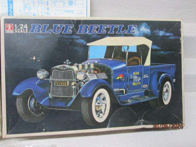 1:24 SCALE - BANDAL - FORD BLUE BEETLE - KIT - MOTORIZED -  BOXED