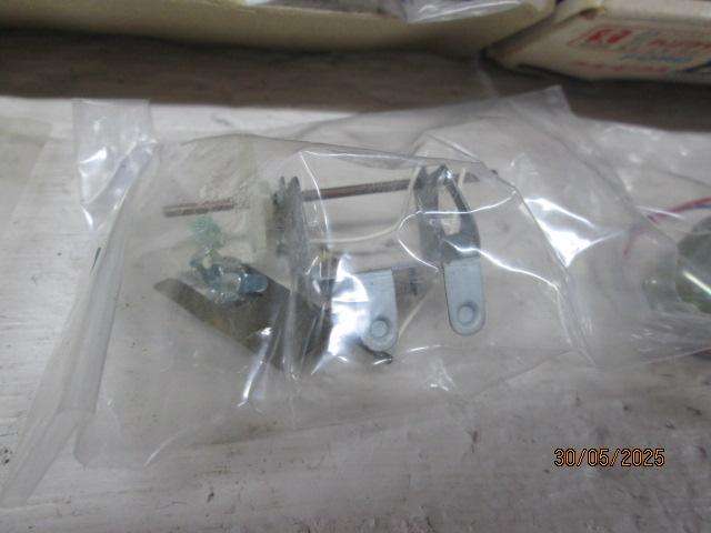 1:24 SCALE - BANDAL - FORD BLUE BEETLE - KIT - MOTORIZED -  BOXED