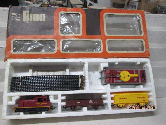 HO SCALE - LIMA - SAR- SET - BOXED