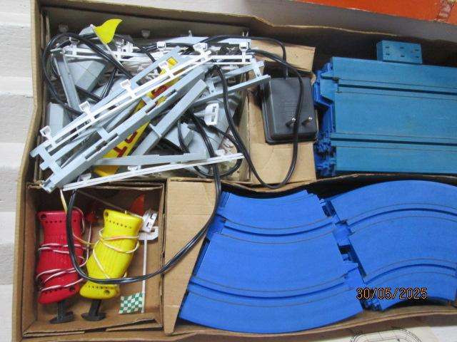 PLAYART - SUPERFAST - SLOT CAR RACING SET - BOXED