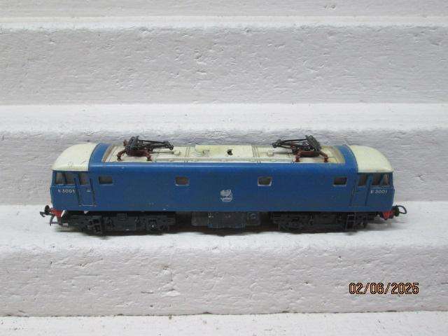 OO SCALE - BR BLUE ELECTRIC LOCOMOTIVE