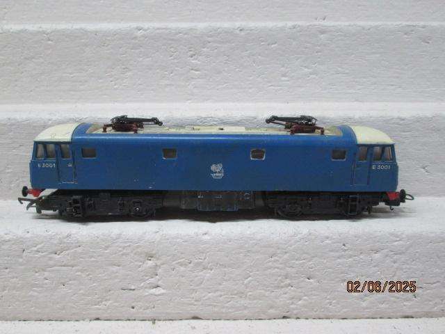 OO SCALE - BR BLUE ELECTRIC LOCOMOTIVE