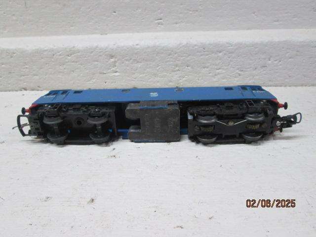 OO SCALE - BR BLUE ELECTRIC LOCOMOTIVE