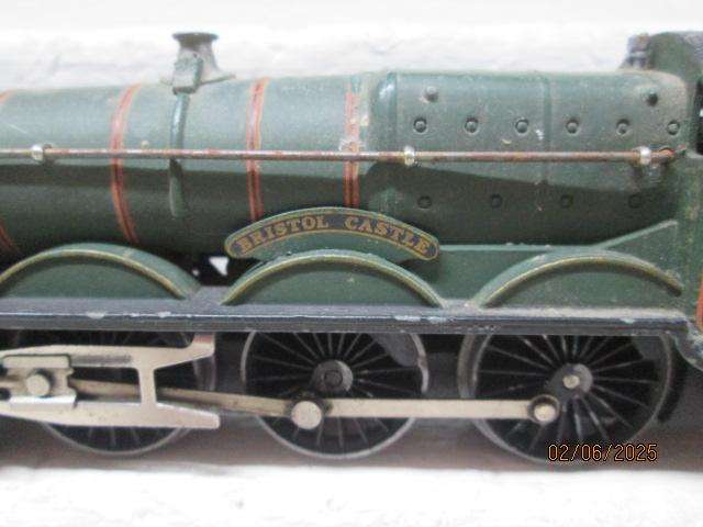 OO SCALE - HORNBY DUBLO - BR - STEAM LOCOMOTIVE - BRISTOL CASTLE - 2-RAIL