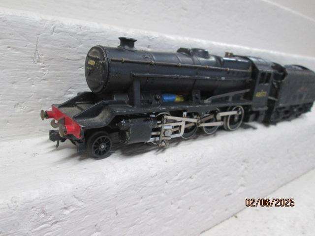 OO SCALE - HORNBY DUBLO - 2-8-0 BR - STEAM LOCOMOTIVE - 2-RAIL