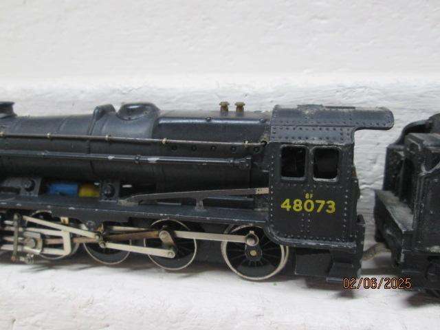 OO SCALE - HORNBY DUBLO - 2-8-0 BR - STEAM LOCOMOTIVE - 2-RAIL