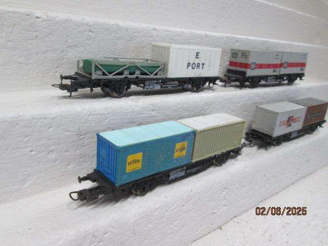 HO SCALE - LIMA - X4 CONTAINER FLATCAR WAGONS