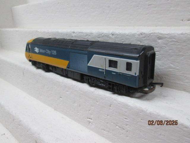 OO SCALE - HORNBY - INTERCITY - 125 POWERED LOCOMOTIVE