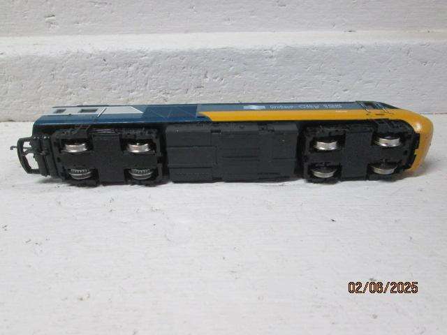 OO SCALE - HORNBY - INTERCITY - 125 POWERED LOCOMOTIVE