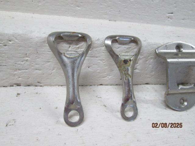 X3 VARIOUS BOTTLE OPENERS + X1 CASTLE LAGER