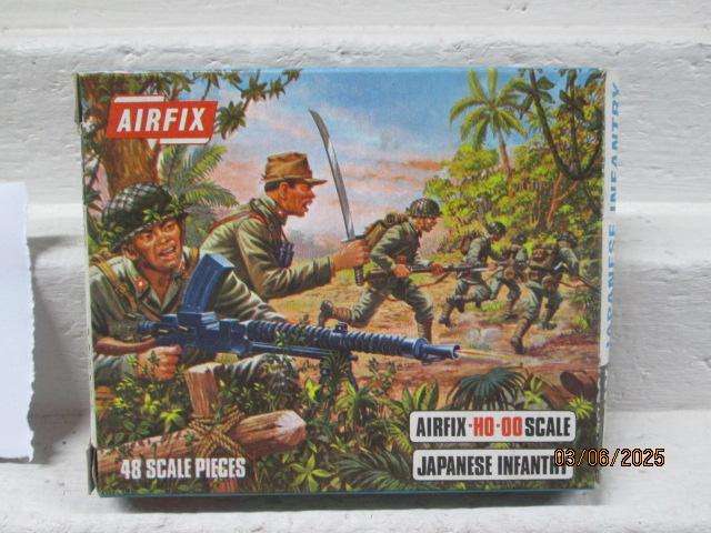HO / OO SCALE - AIRFIX - JAPENESE INFANTRY FIGURINES - X230