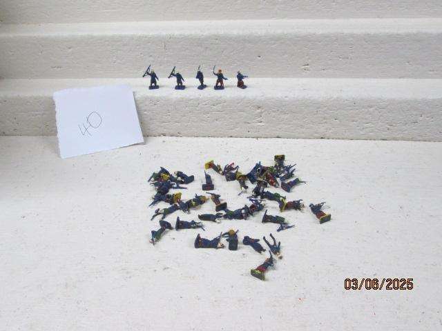 HO / OO SCALE - AIRFIX - VARIOUS MILITARY FIGURINES - X40