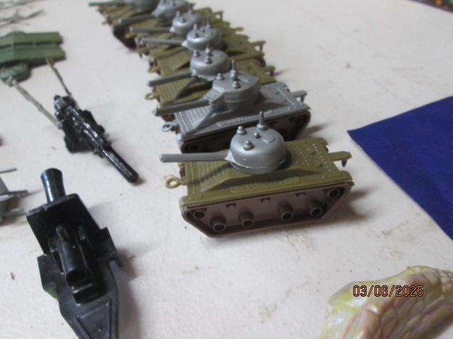 HO / OO SCALE - MINITURE PLAYSET BATTLEGROUND