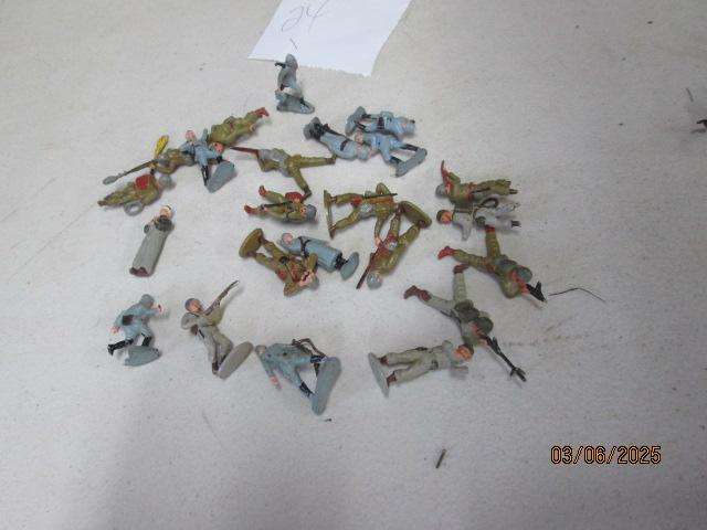 VARIOUS MILLITARY FIGURINES - X70