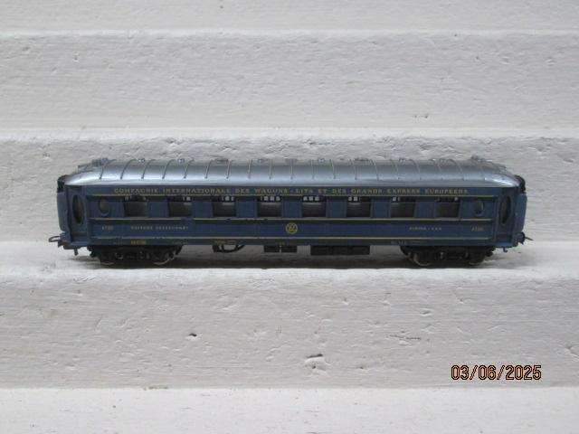 HO SCALE - LIMA - ORIENT EXPRESS - DINING CAR COACH