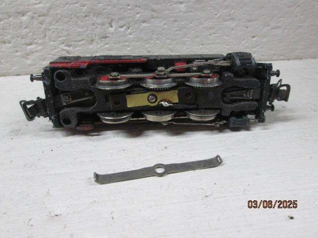 HO SCALE - MARKLIN - 0-6-0 STEAM LOCOMOTIVE