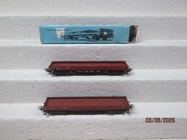 HO SCALE - MARKLIN - X2 LONG OPEN GOODS WAGONS