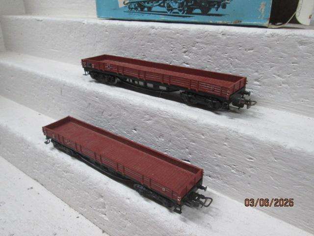 HO SCALE - MARKLIN - X2 LONG OPEN GOODS WAGONS