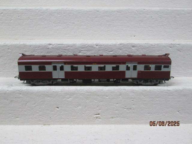HO SCALE - LIMA - SAR - SUBURBAN - FIRST CLASS COACH