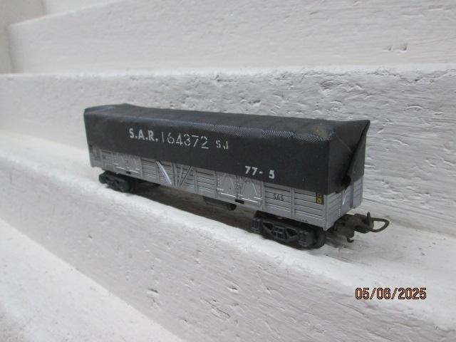 HO SCALE - LIMA - SAR - SILVER OZ BOX CAR WAGON WITH TARP