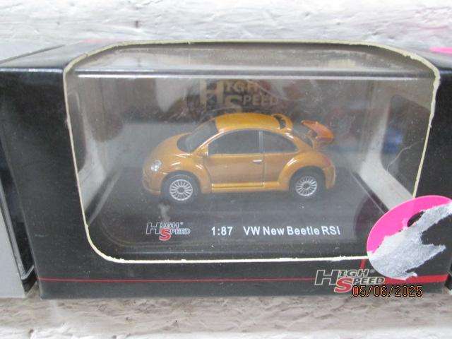 HO SCALE - VARIOUS BEETLES - X4 - BOXED