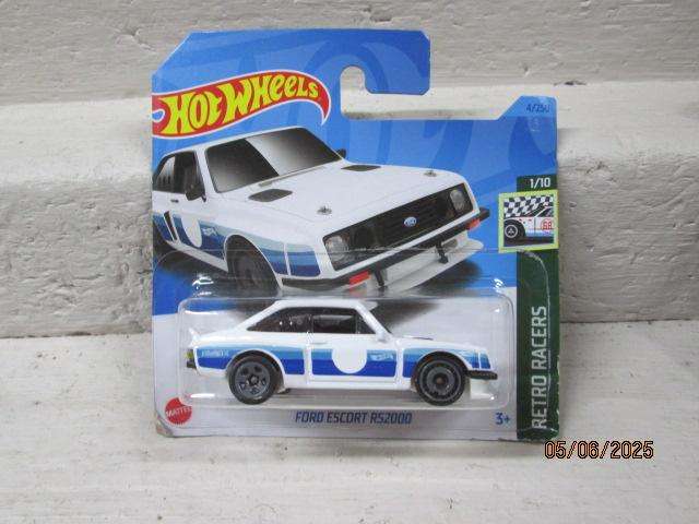 DIE CAST - HOTWHEELS - FORD ESCORT RS2000 - BOXED