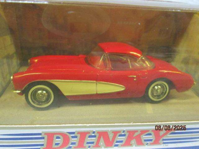 DIE CAST - MATCHBOX - DINKY - 1956 CHEVROLET CORVETT - BOXED