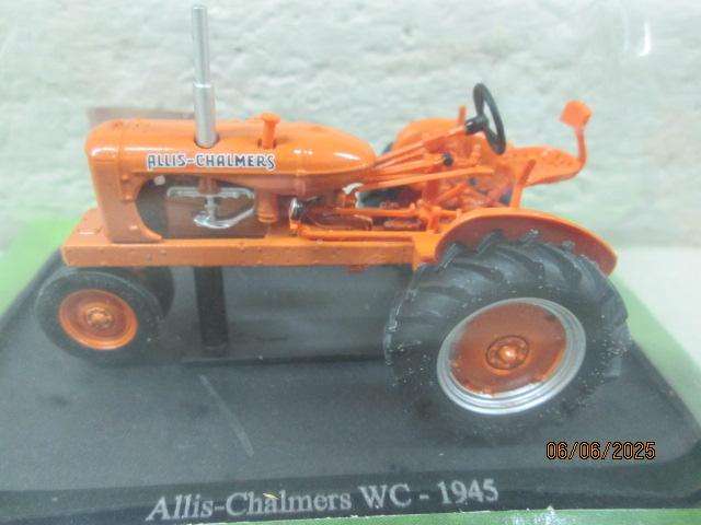DIE CAST - ALLIS-CHALMERS WC-1945 TRACTOR - BOXED