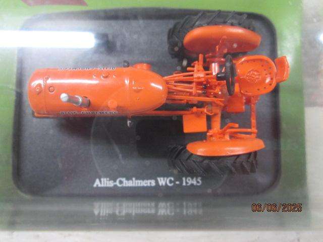 DIE CAST - ALLIS-CHALMERS WC-1945 TRACTOR - BOXED
