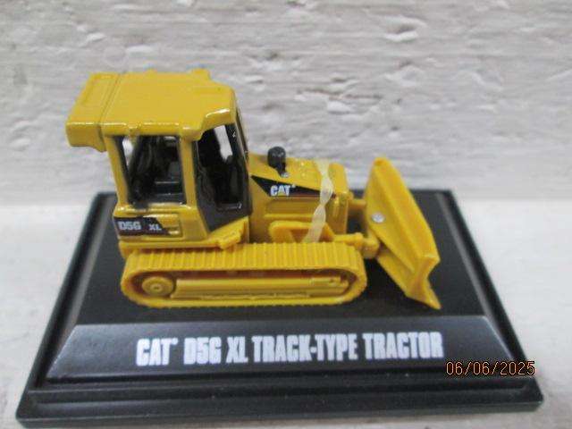 HO SCALE - CAT - TRACK TYPE TRACTOR - BOXED