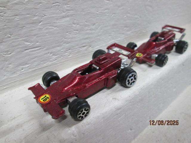 DIE CAST - X3 F1 VEHICLES