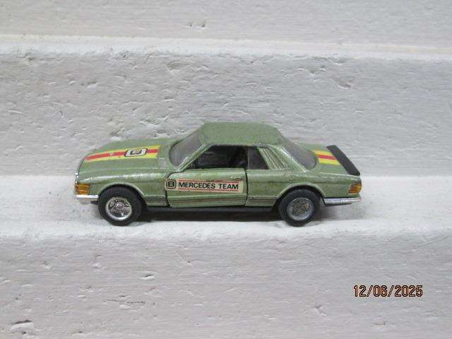 DIE CAST - MERCEDES BENZ 500SLC