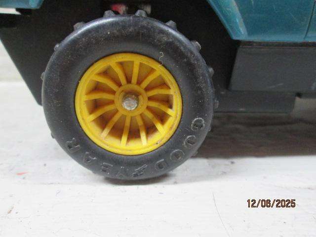 TOYOTA BAKKIE WITH CANOPY