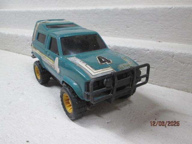 TOYOTA BAKKIE WITH CANOPY