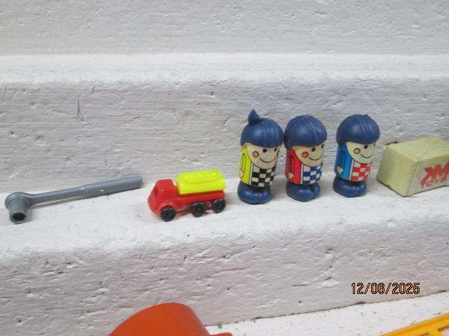 COLLECTABLE TOY SCRAP YARD - INCLUDING FISHER PRICE BITS
