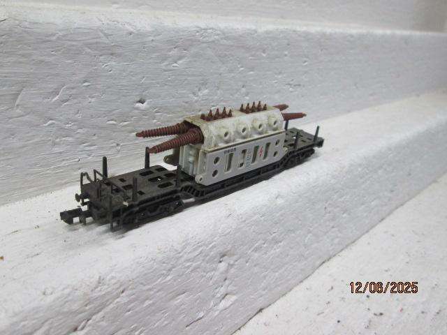 N SCALE - ARNOLD - HEAVY DUTY WAGON WITH TRANFORMER LOAD