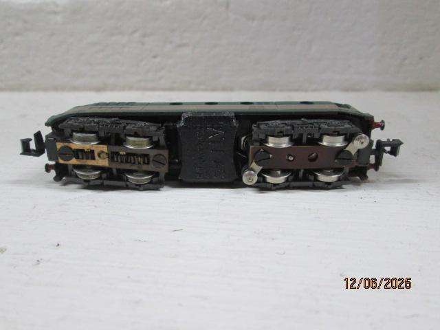 N SCALE - ATLAS - BROWN & GREEN DIESEL LOCOMOTIVE
