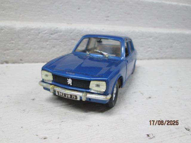 DIE CAST - POLYSTIL - PEUGEOT 504GL